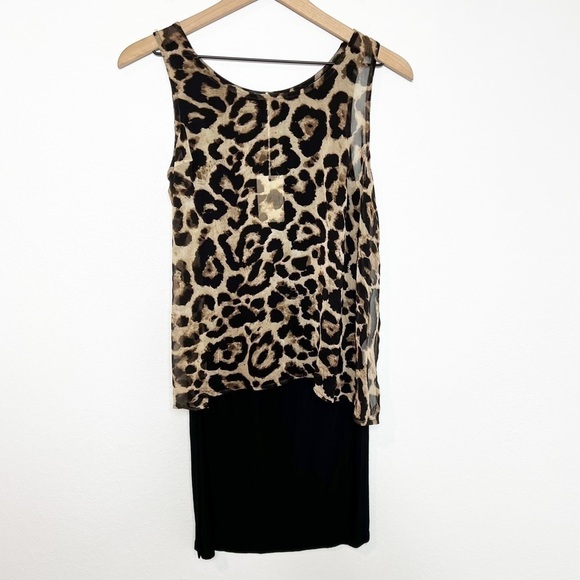 DOE & RAE LEOPARD WOMEN SLEEVELESS BLOUSE SIZE MEDIUM BRAND NEW - Picture 1 of 5
